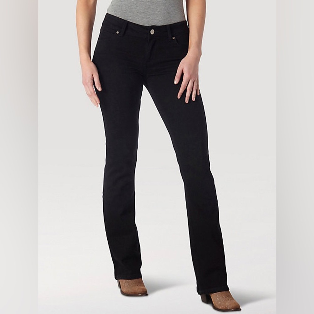 Women’s Wrangler Premium Denim Boot Cut Jean Deep Dyed Black NWT Size 15/32